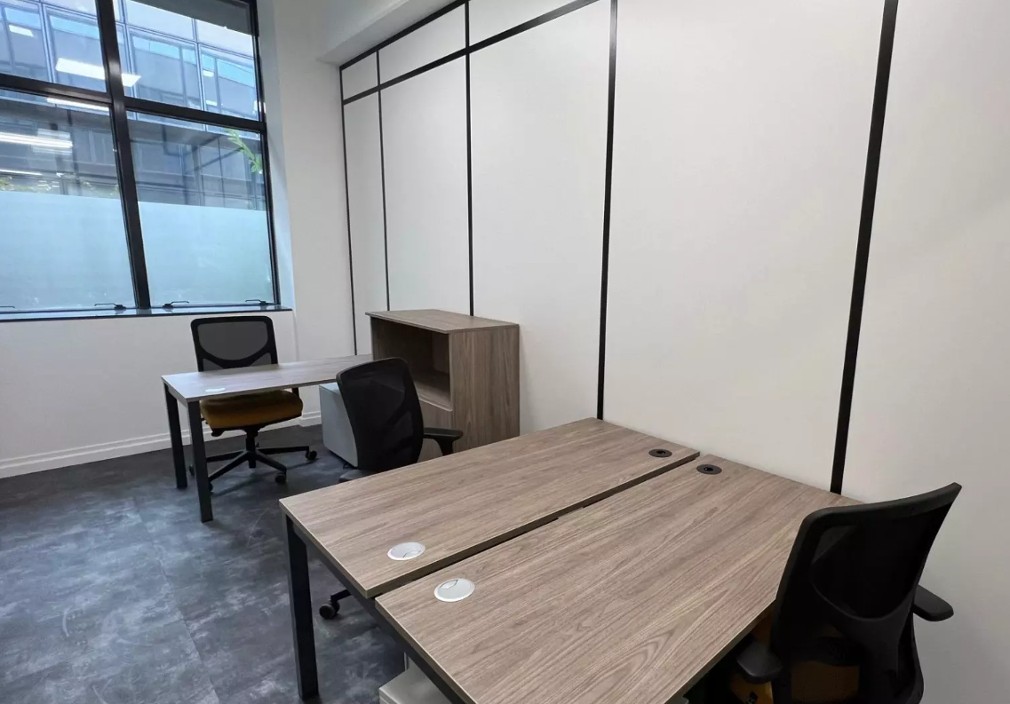 1 Person Coworking Desk