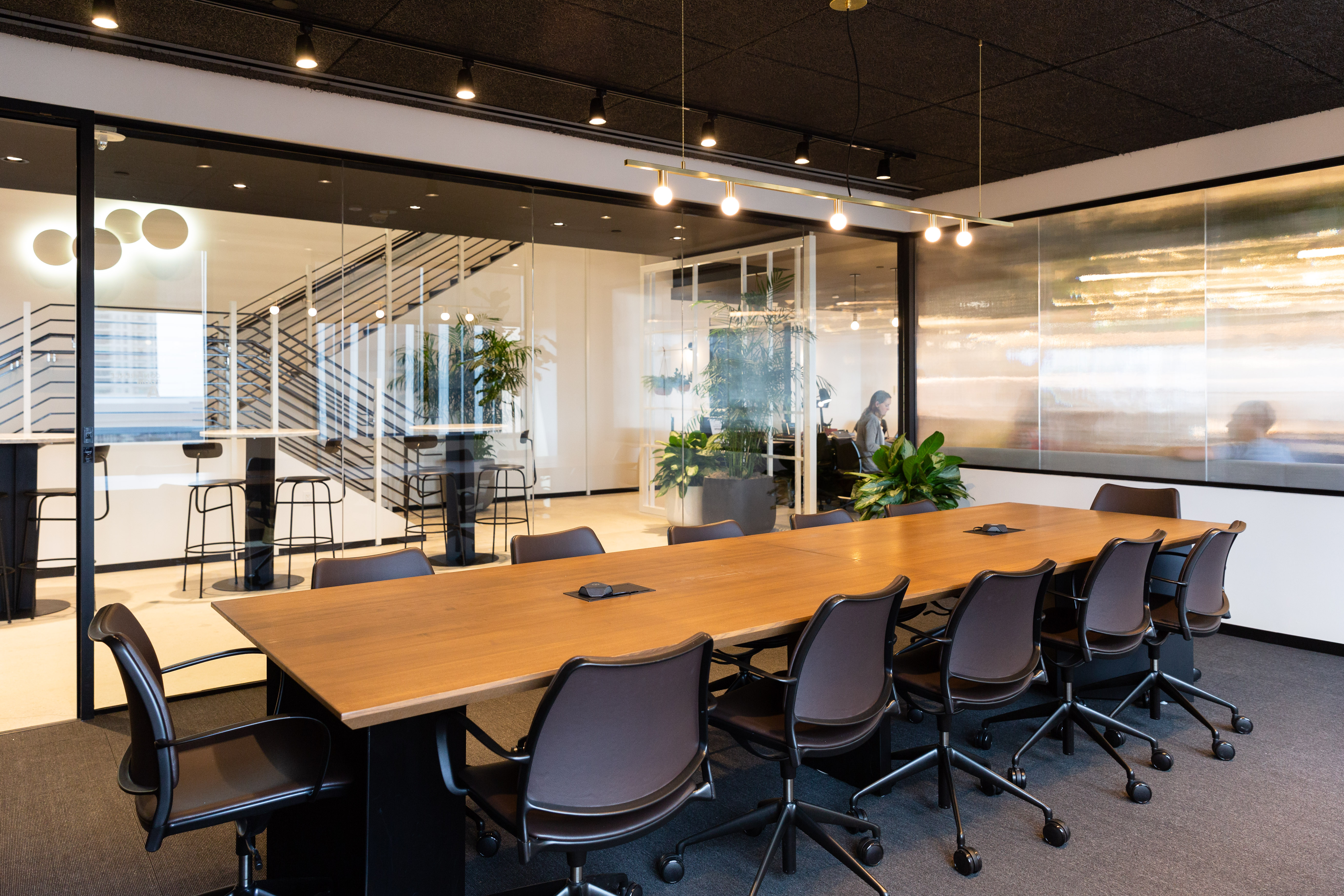 4 Person Private Office at 1925 Century Park E, Los Angeles | Office Hub