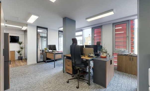 4 Person Managed Space