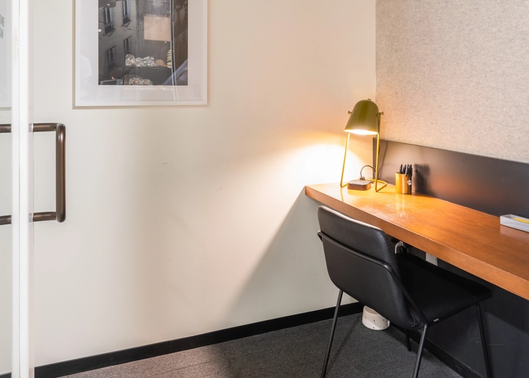 4 Person Private Office