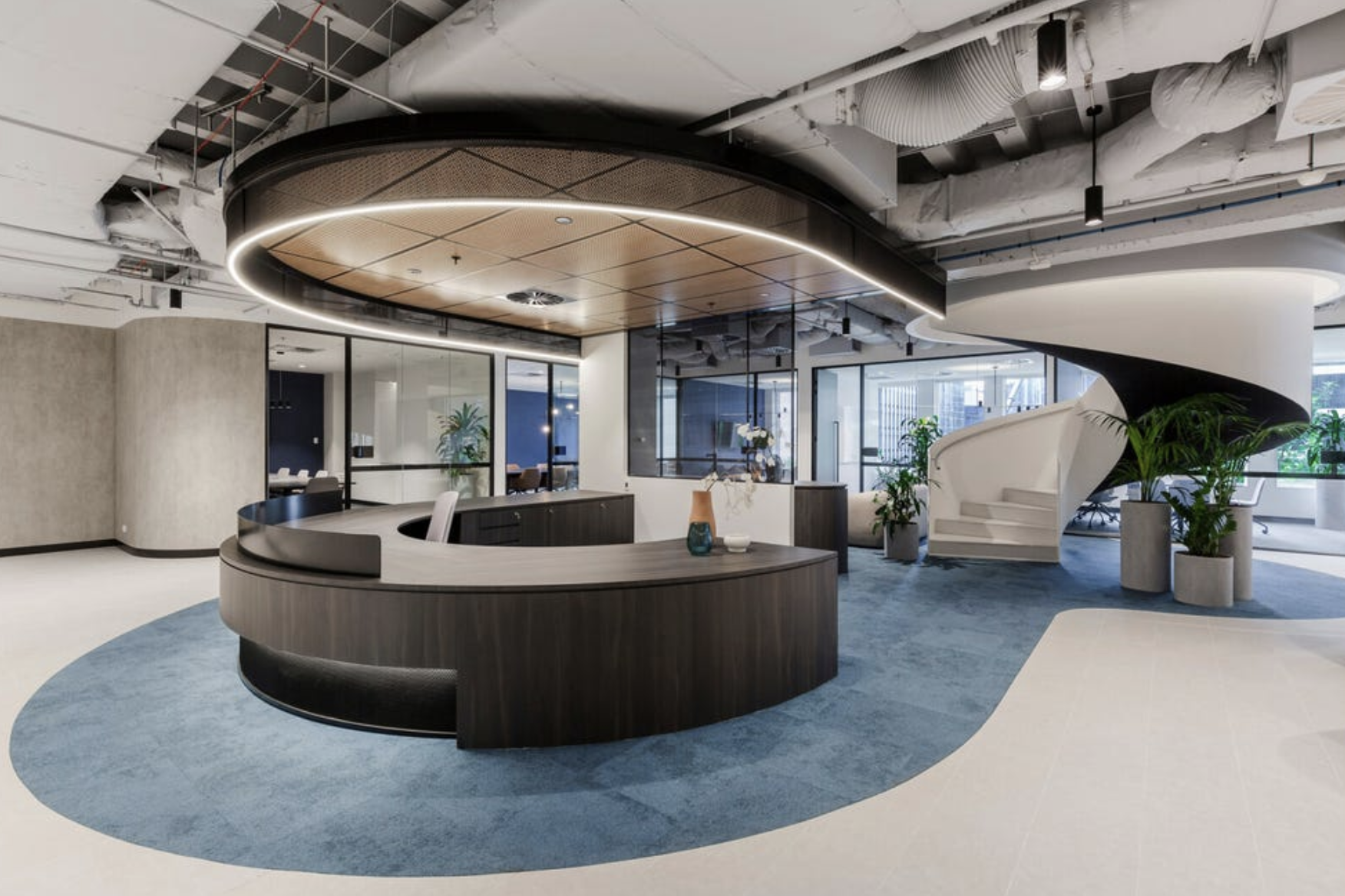 4 Person Coworking Desk