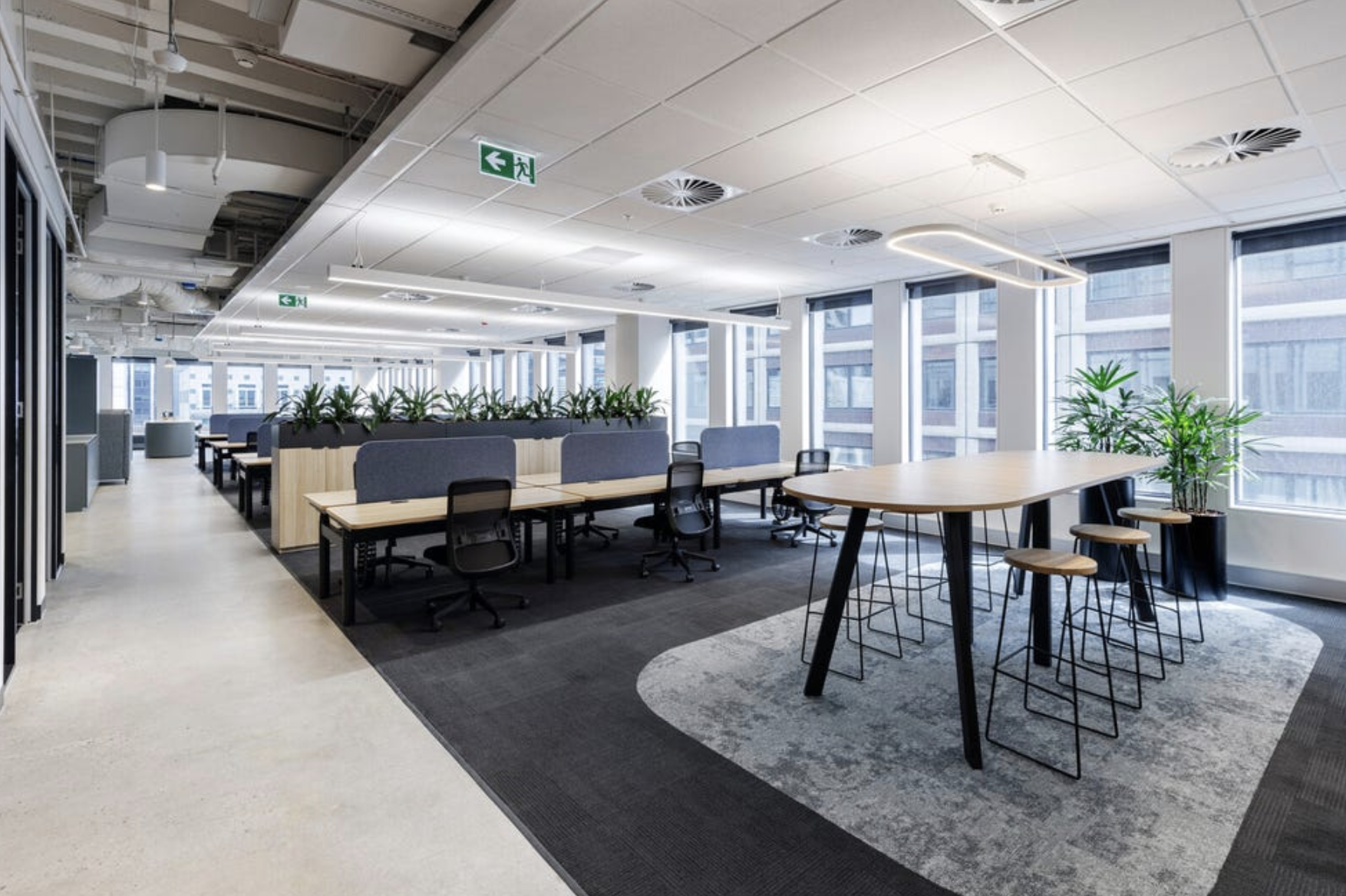 10 Person Coworking Desk