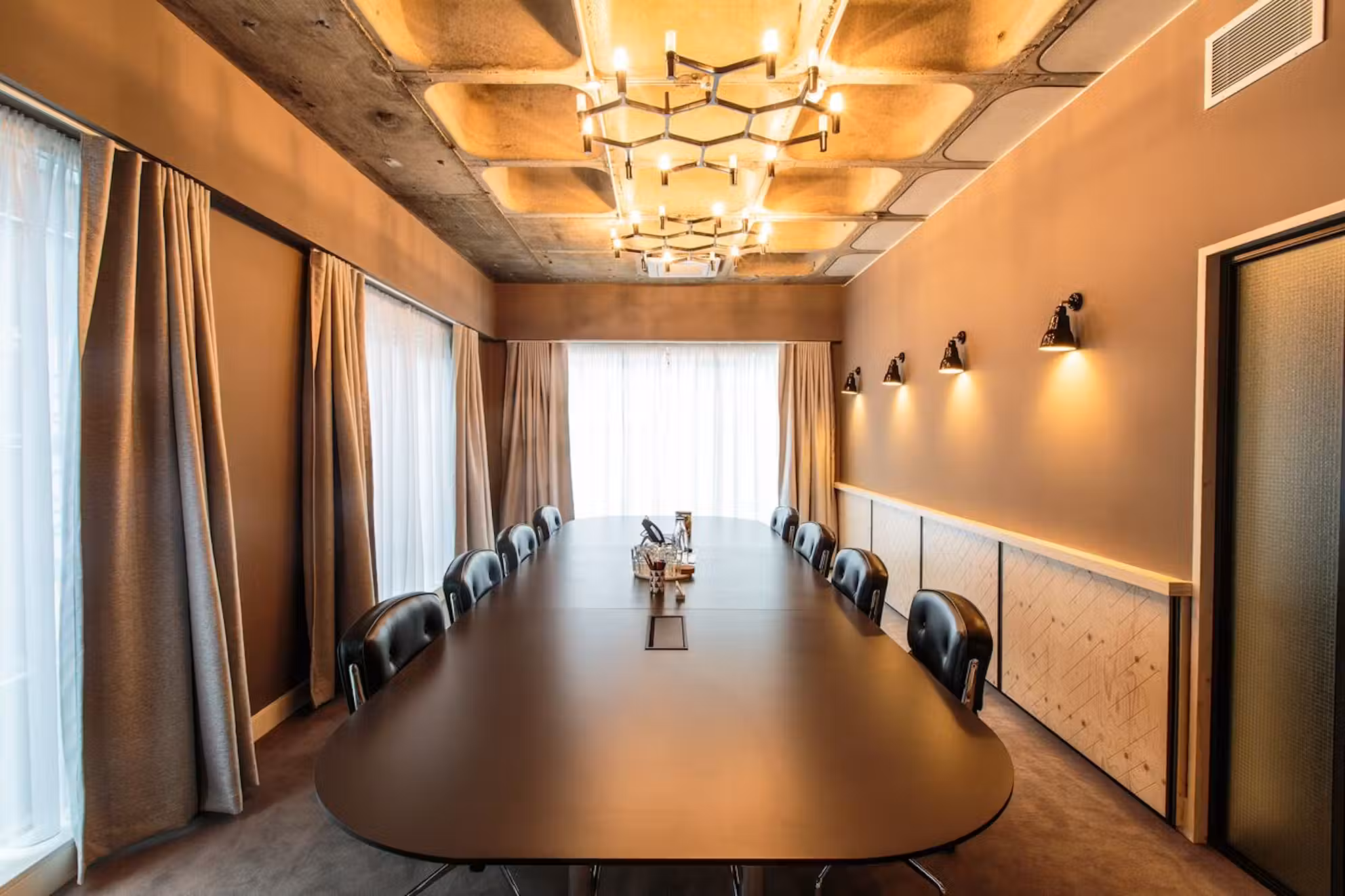 10 Person Private Office