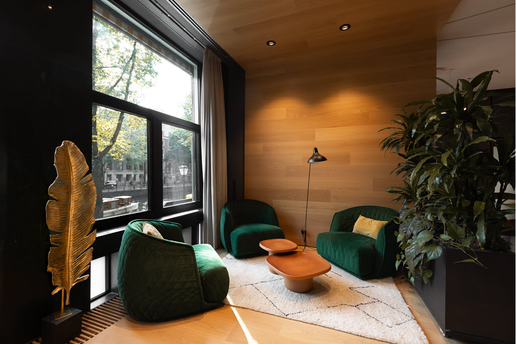 3 Person Coworking Desk