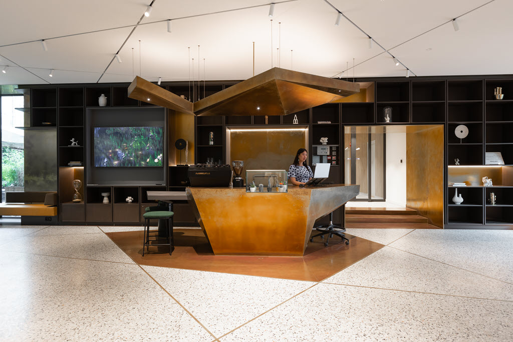 5 Person Coworking Desk