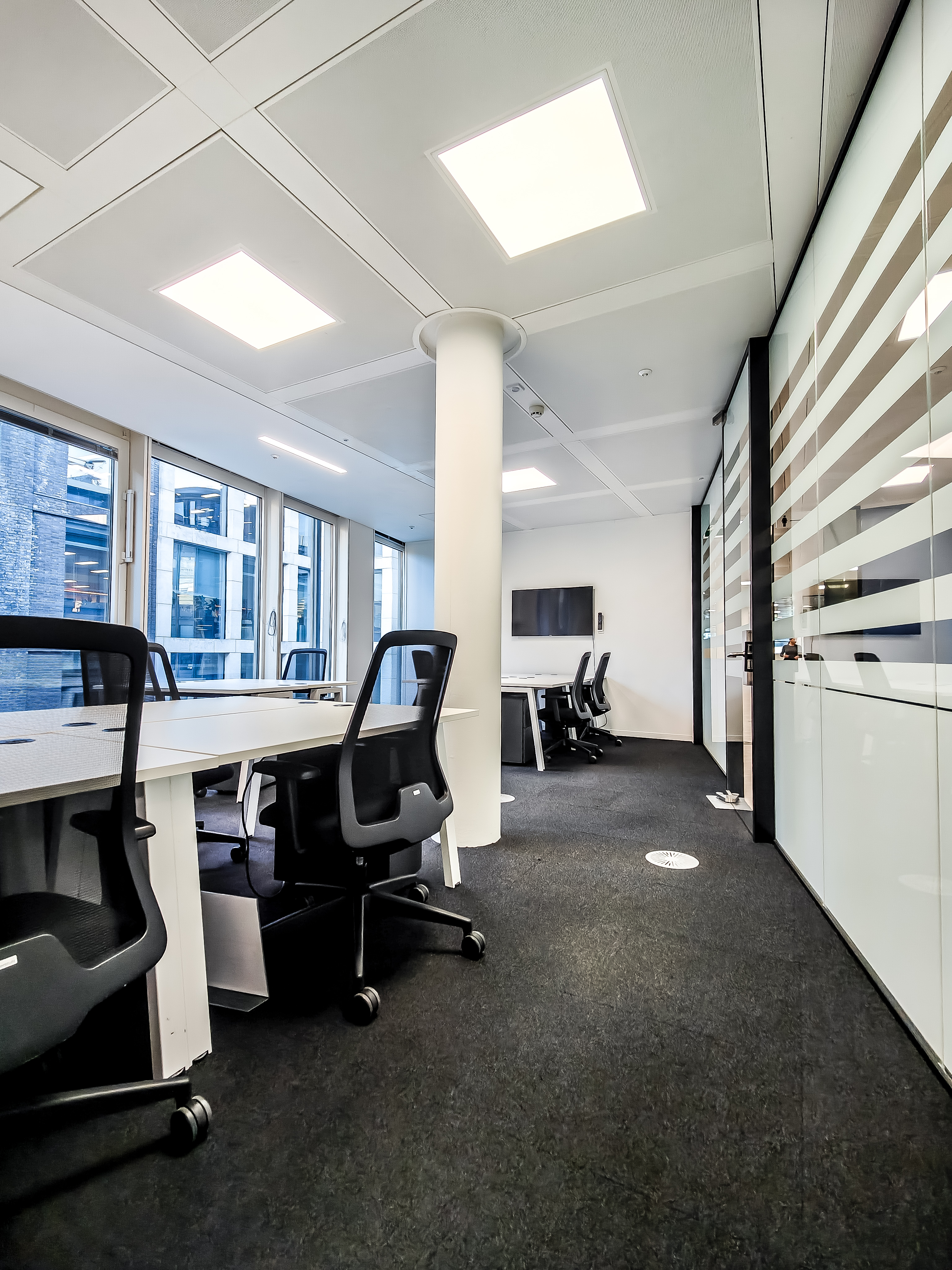 14 Person Private Office