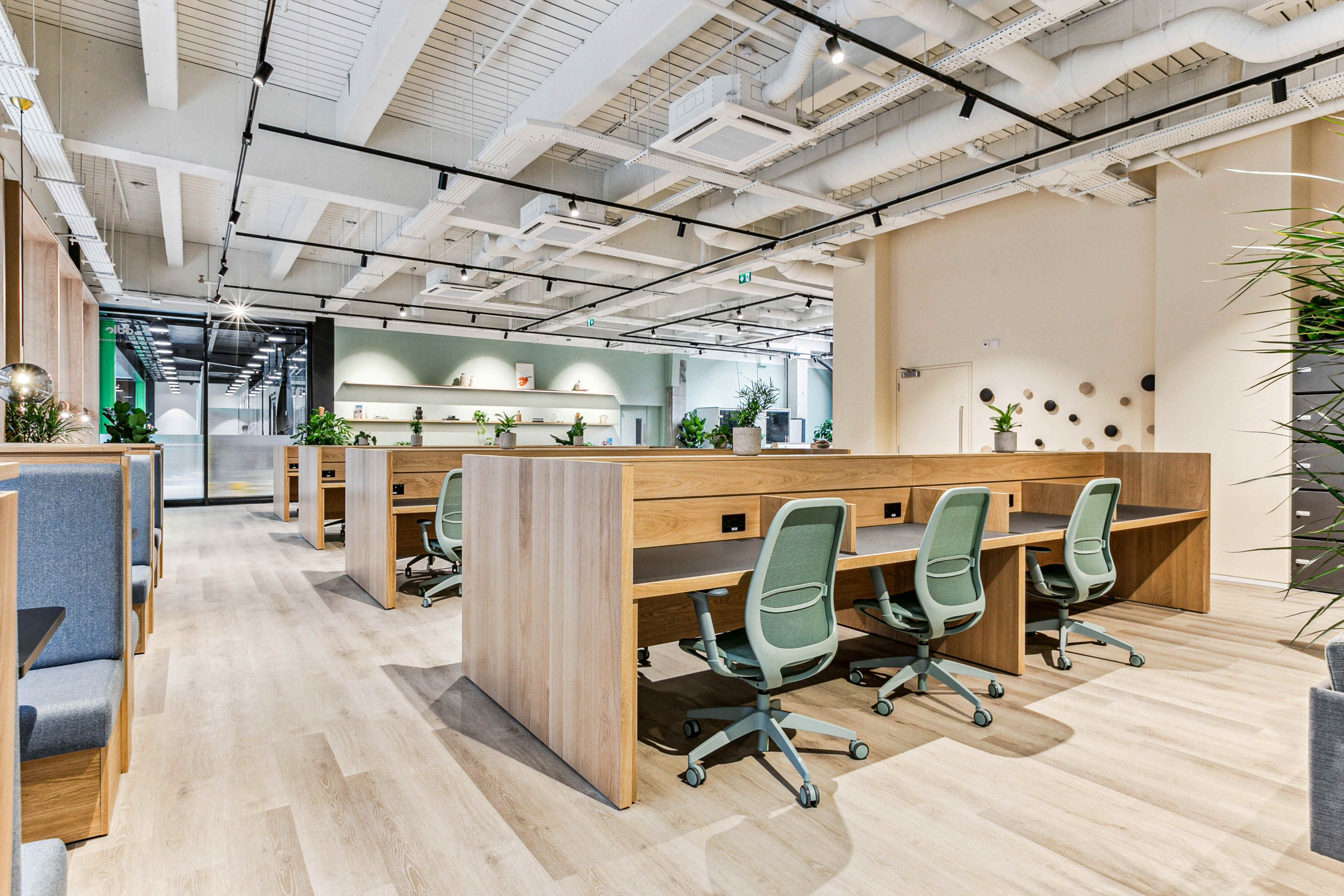 3 Person Coworking Desk