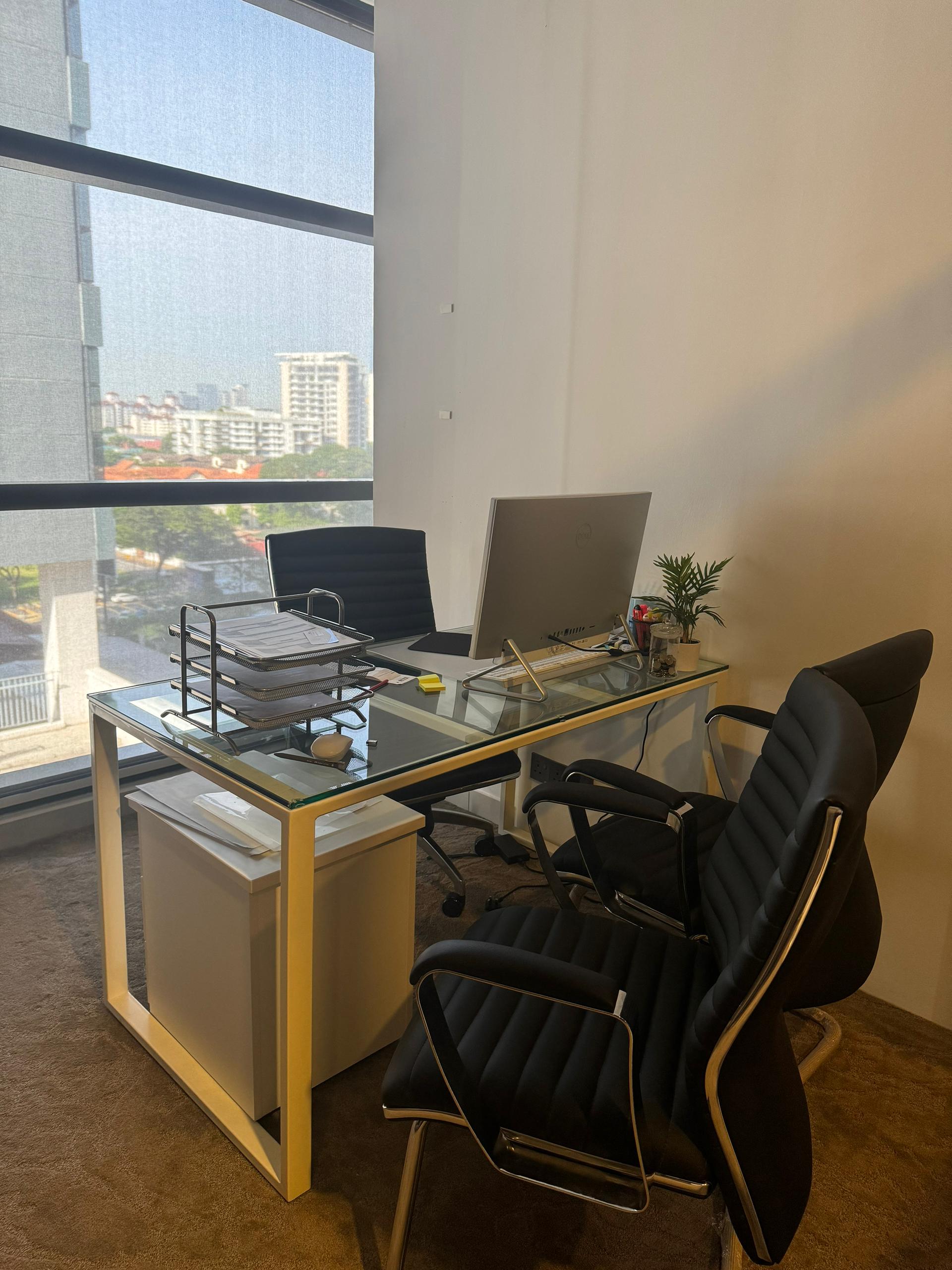 1 Person Private Office