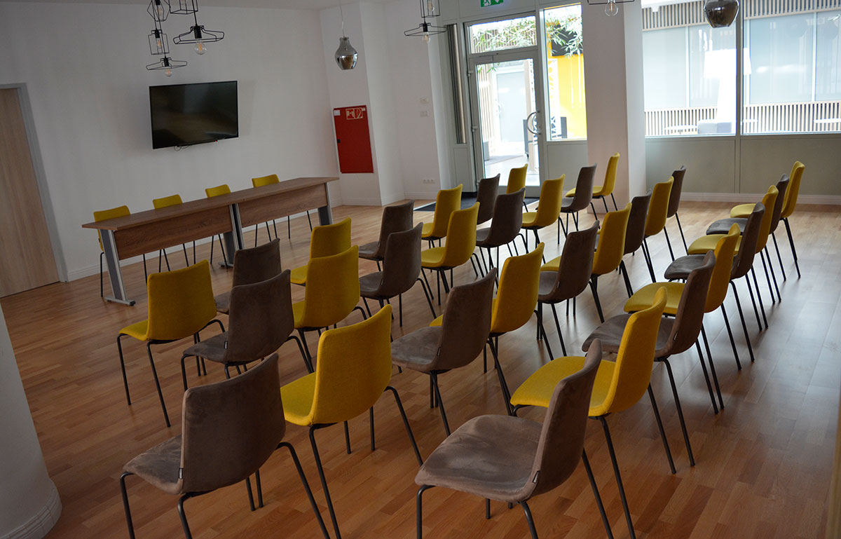 3 Person Private Office