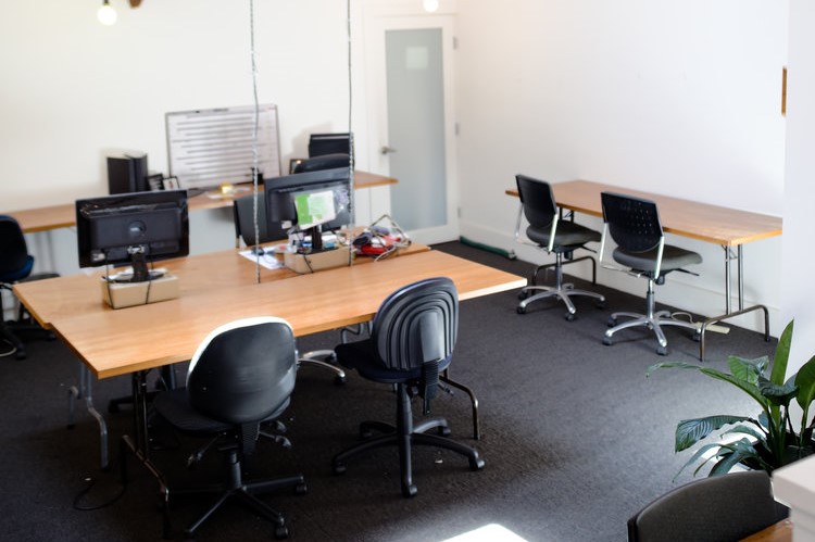 1 Person Coworking Desk