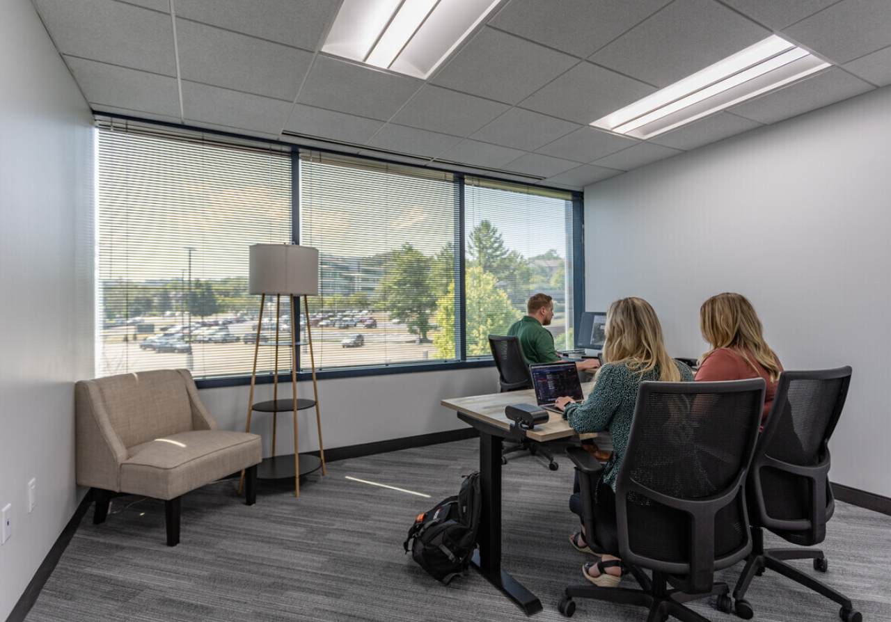 1 Person Coworking Desk