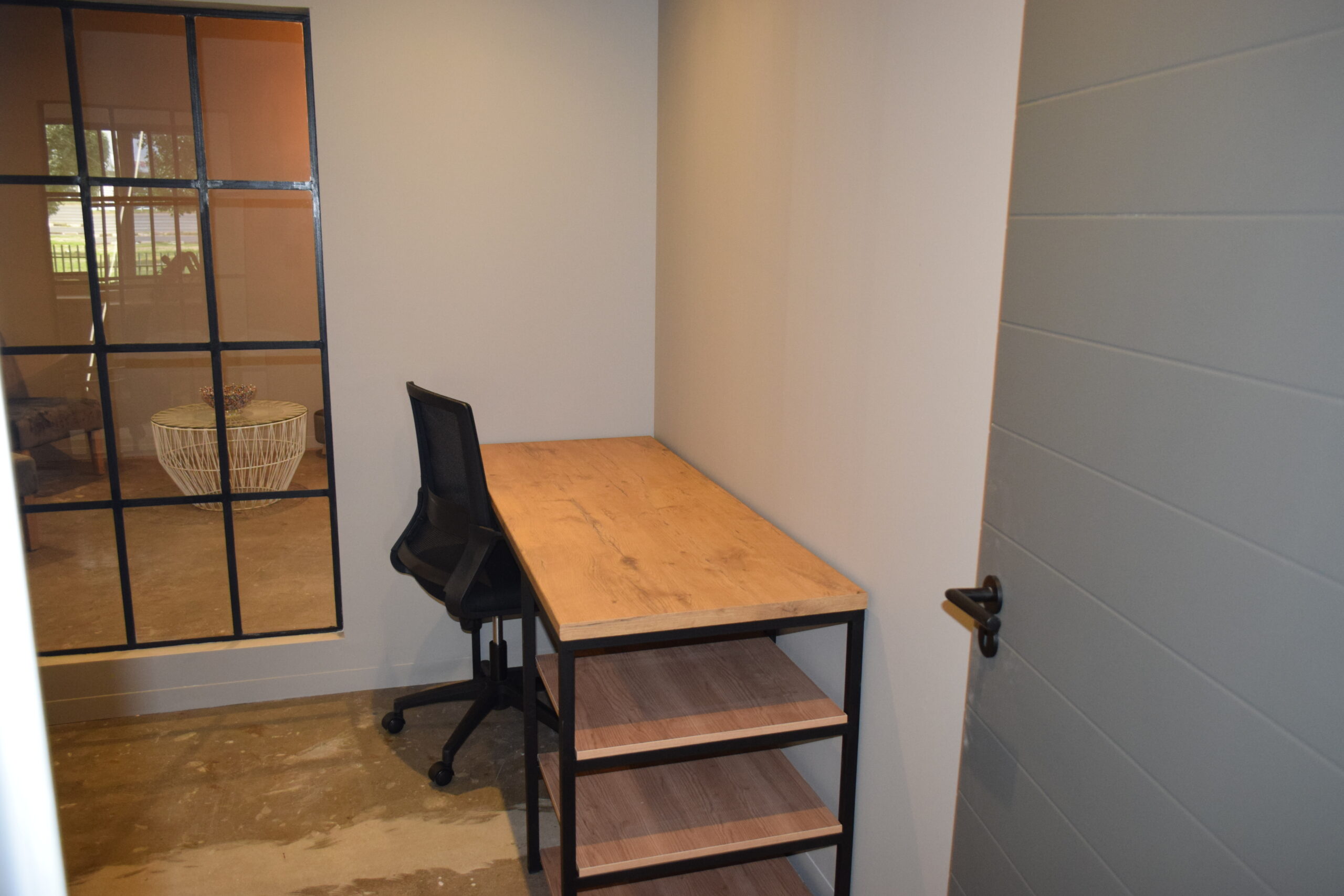 9 Person Private Office