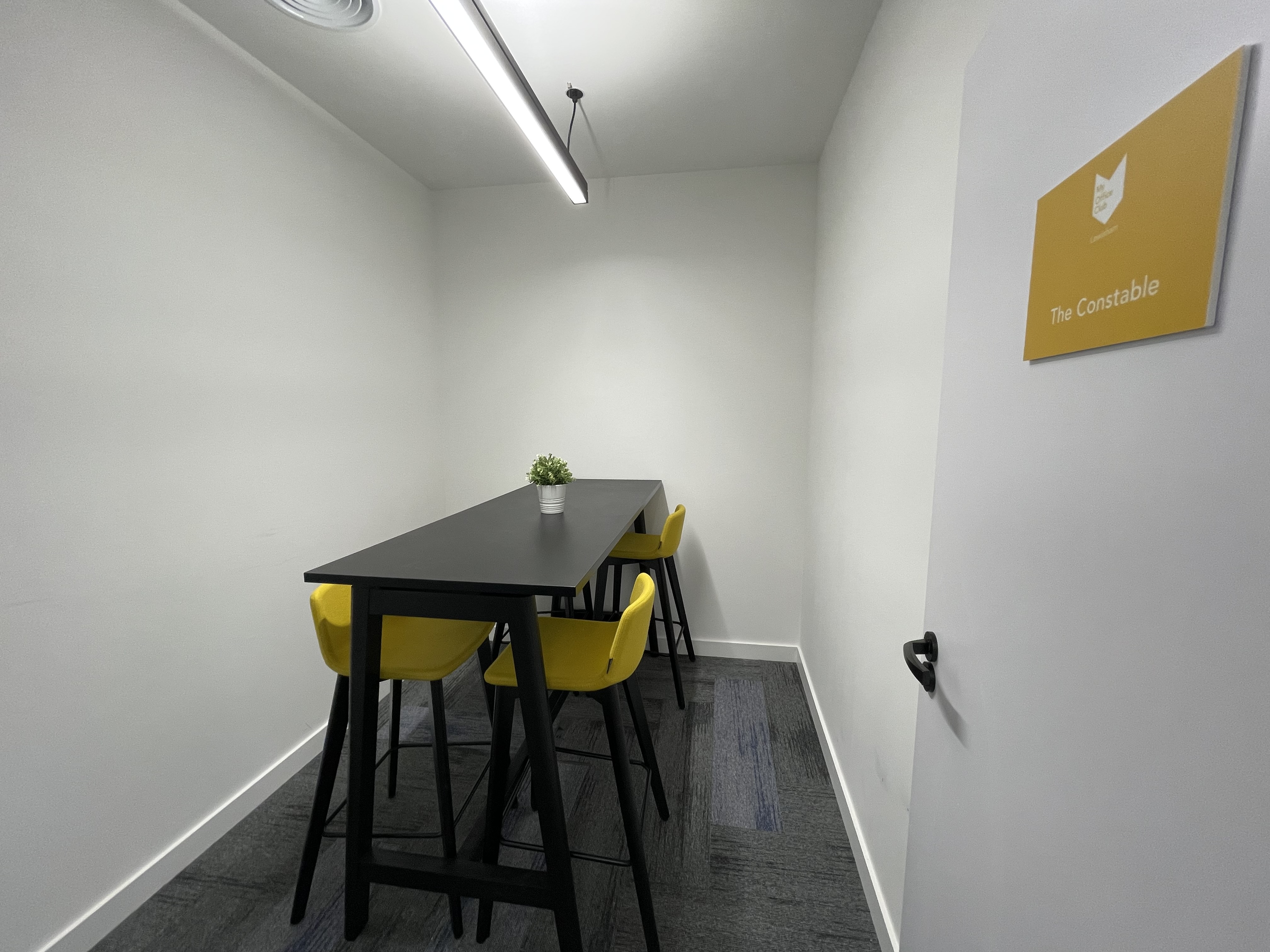 1 Person Coworking Desk