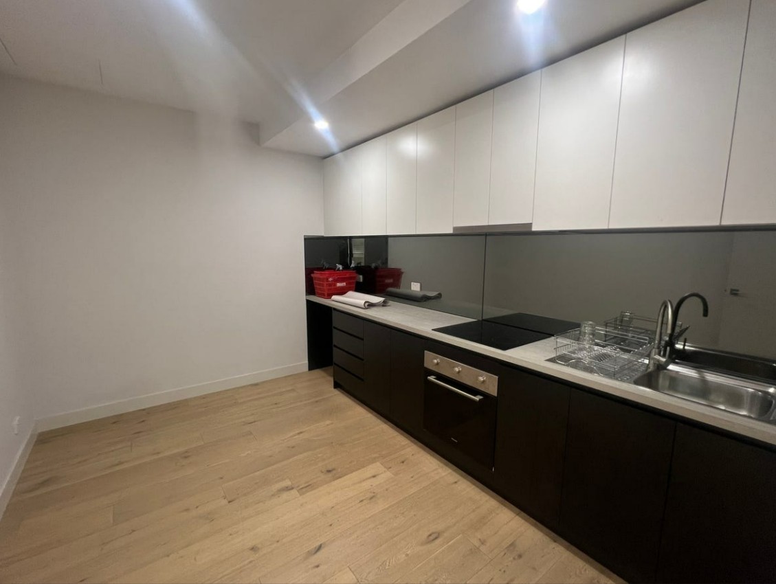 1 Person Private Office