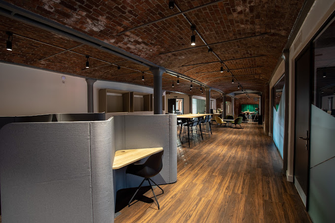 4 Person Private Office