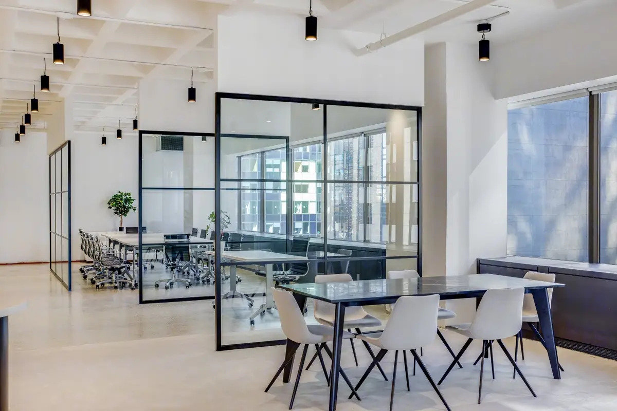 10 Person Private Office