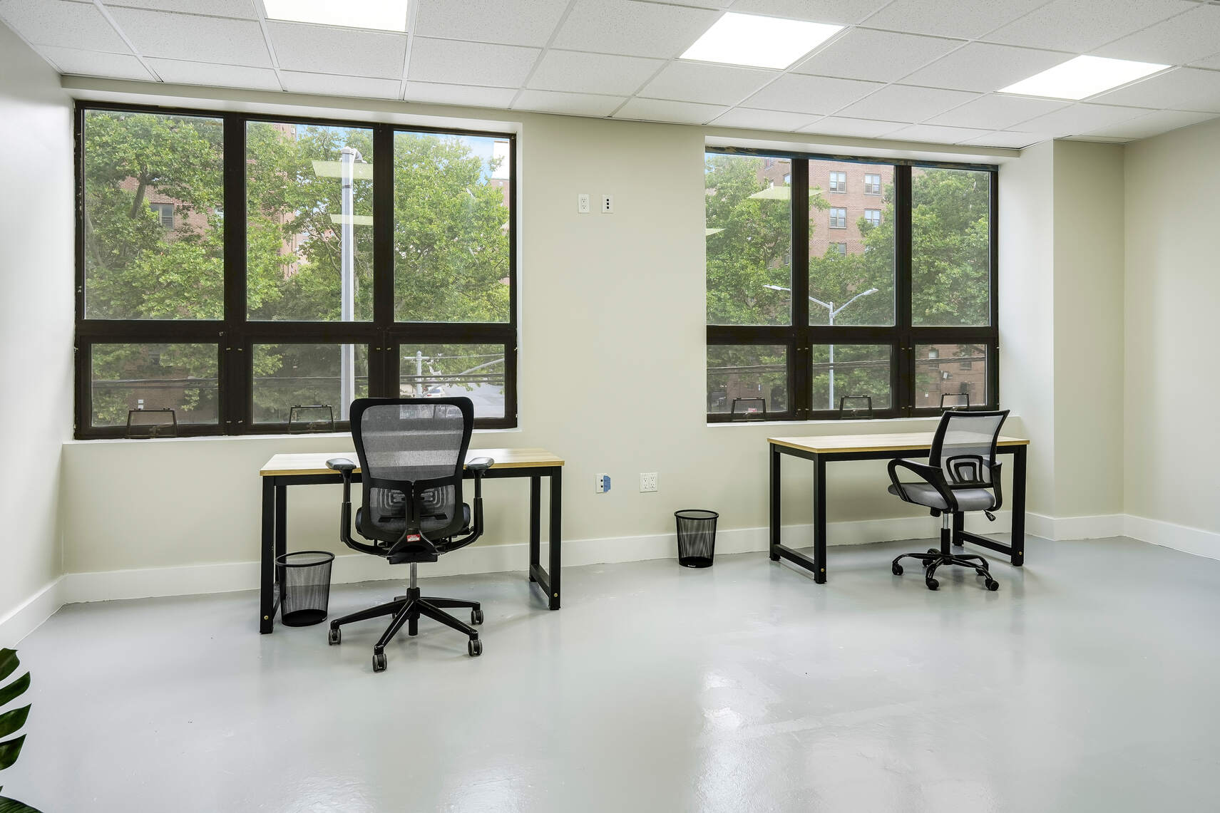 10 Person Private Office