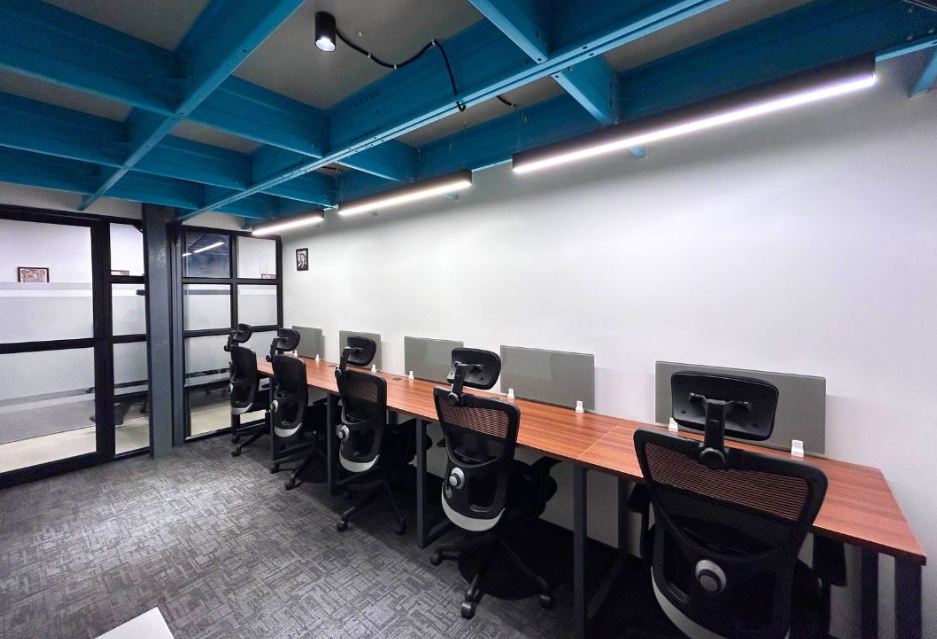 3 Person Coworking Desk