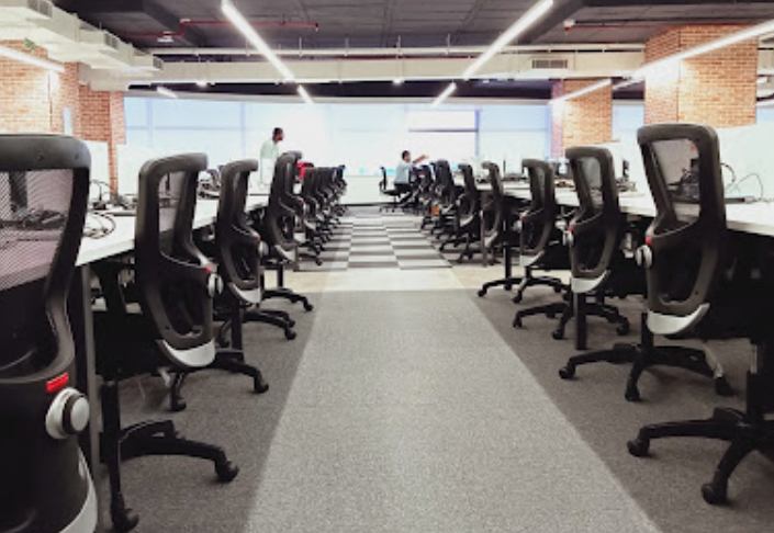 200 Person Private Office