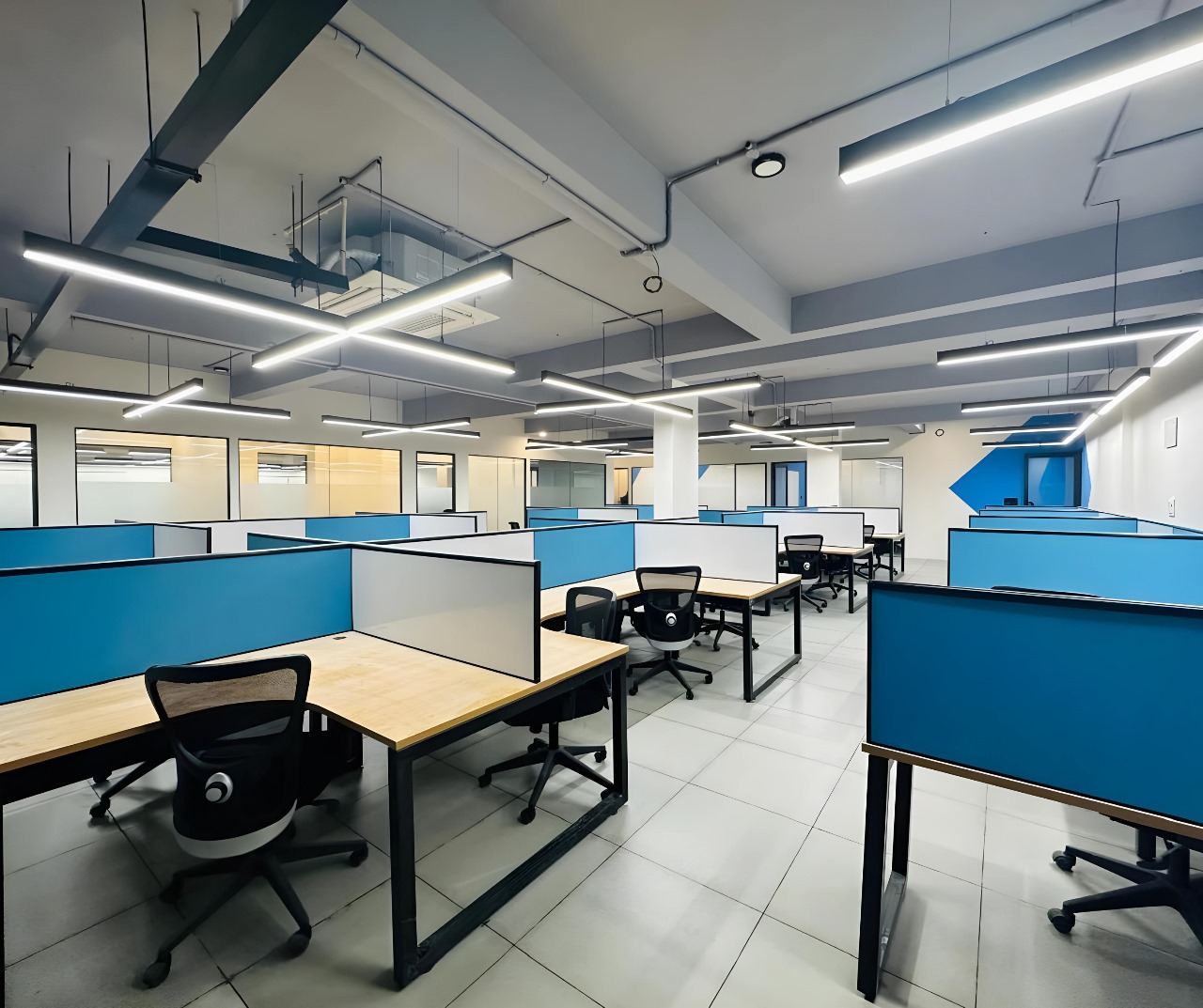 10 Person Coworking Desk