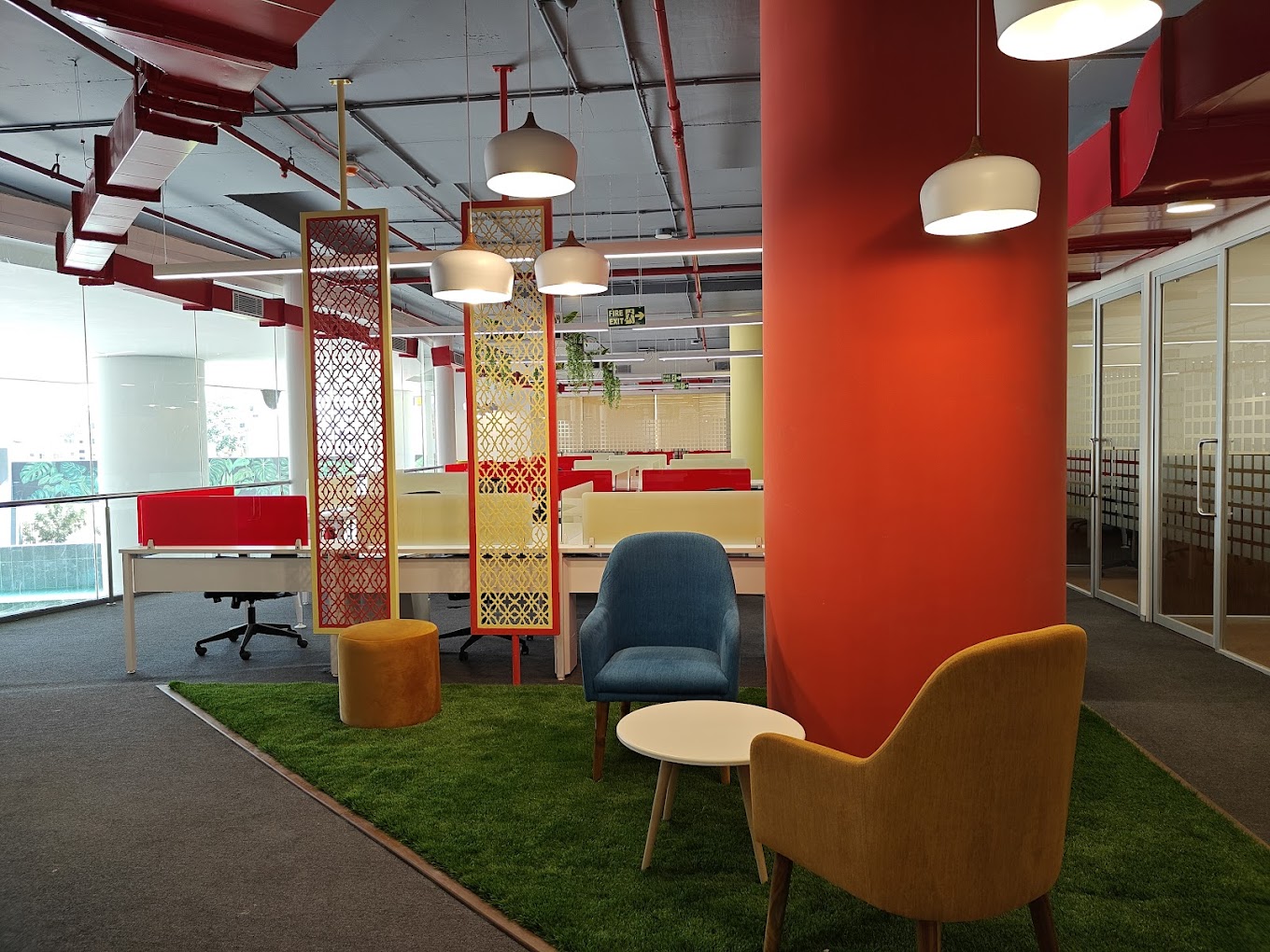 750 Person Private Office