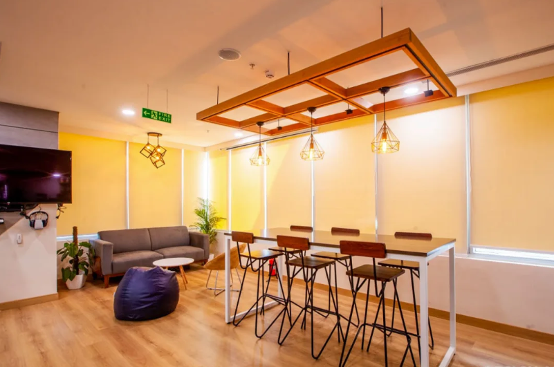 140 Person Private Office