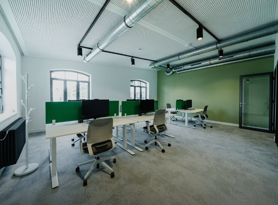 16 Person Managed Space