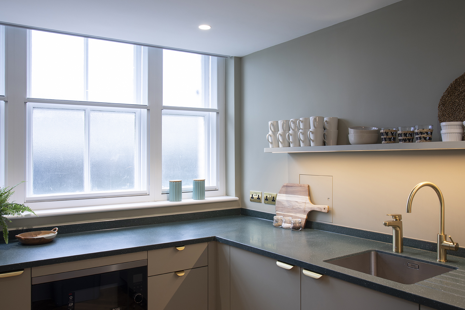 10 Person Managed Space