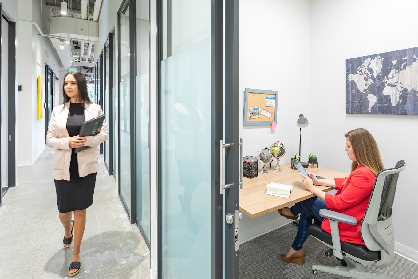1 Person Coworking Desk