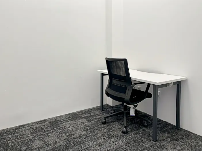 1 Person Private Office