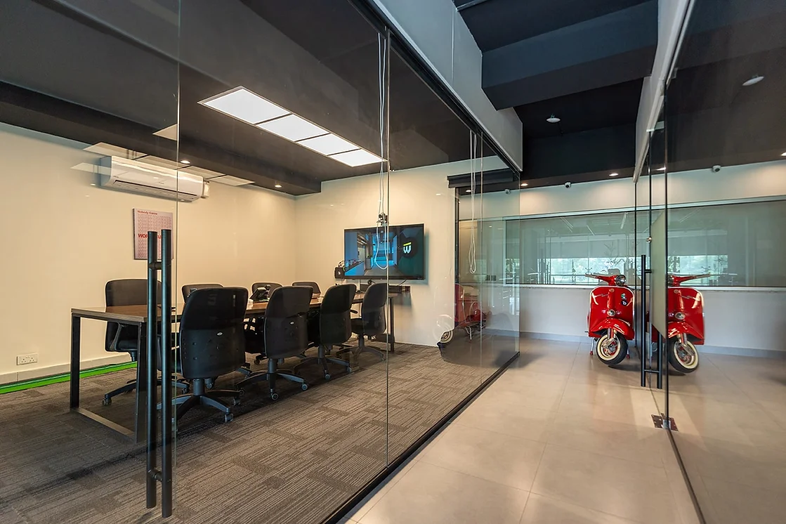 10 Person Coworking Desk