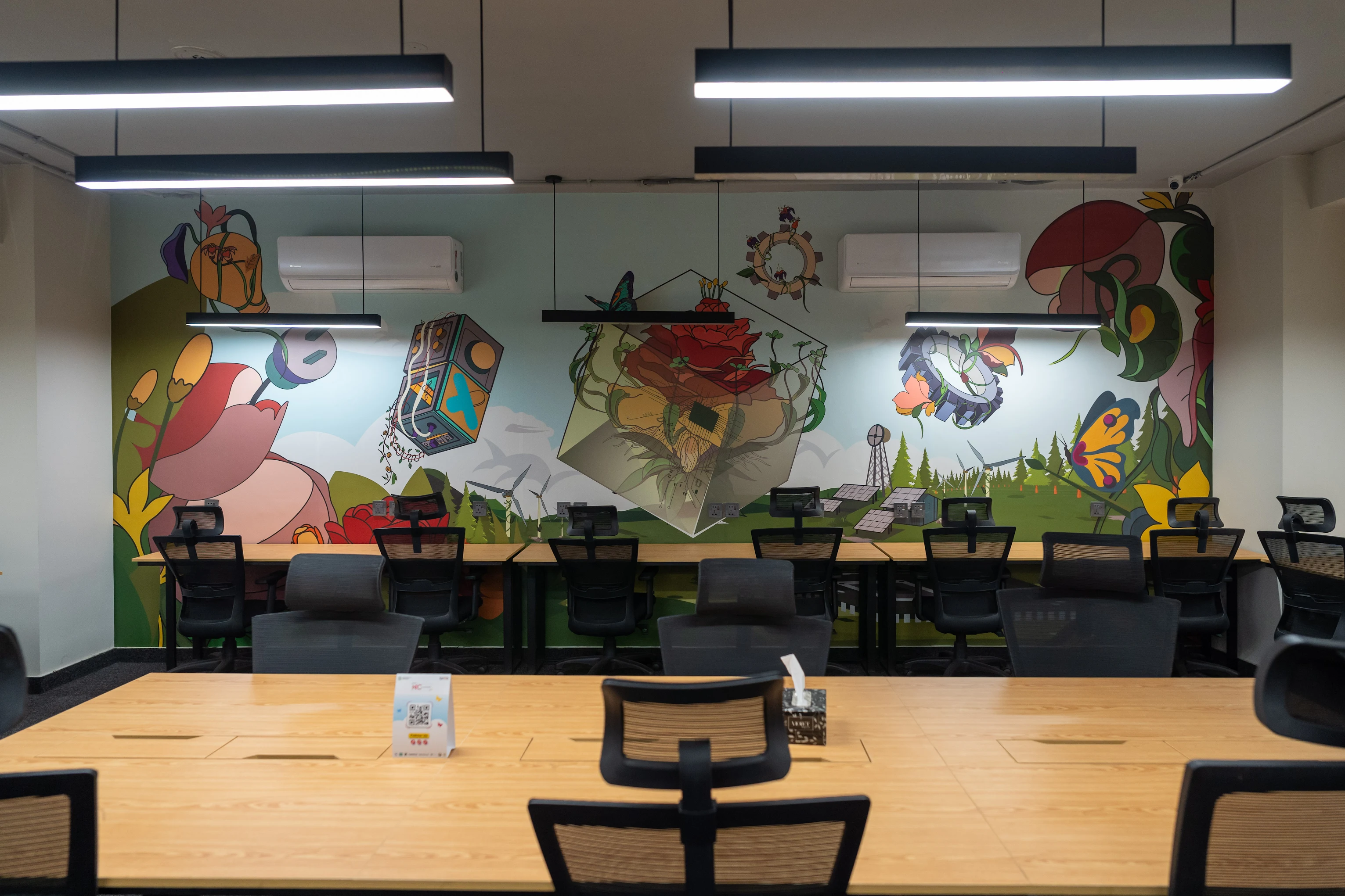 10 Person Coworking Desk