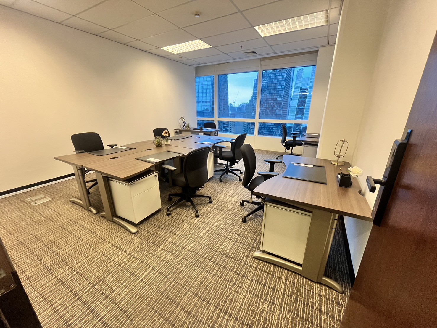 3 Person Private Office