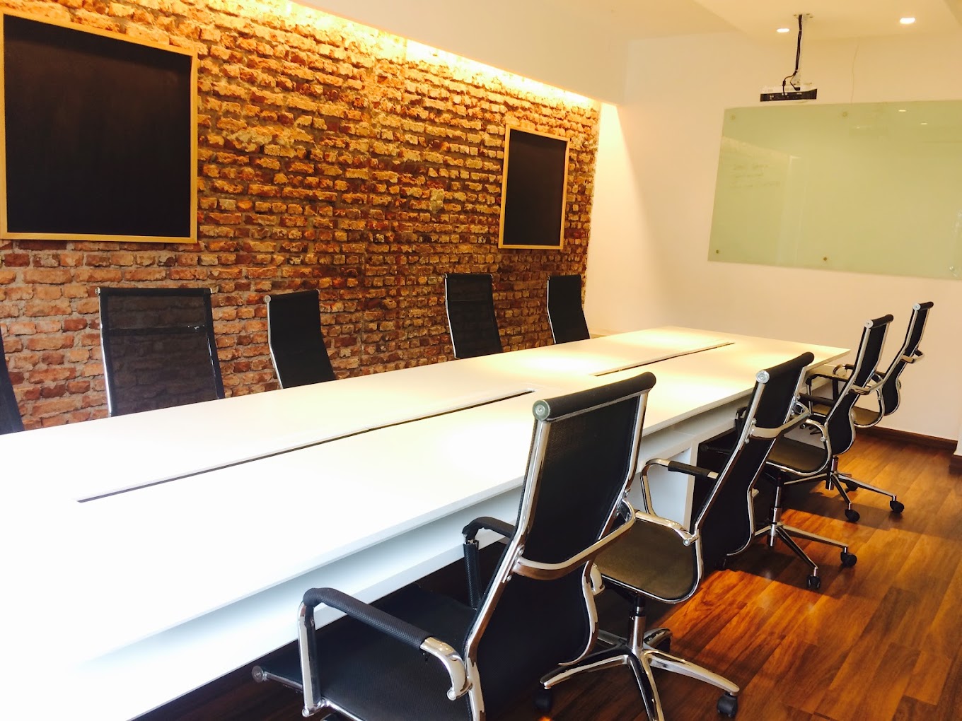 7 Person Private Office