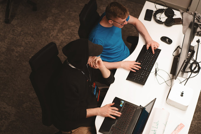 1 Person Coworking Desk