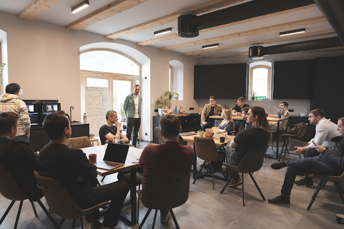 4 Person Coworking Desk