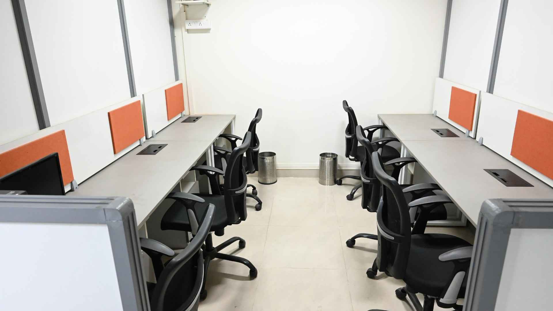 4 Person Coworking Desk