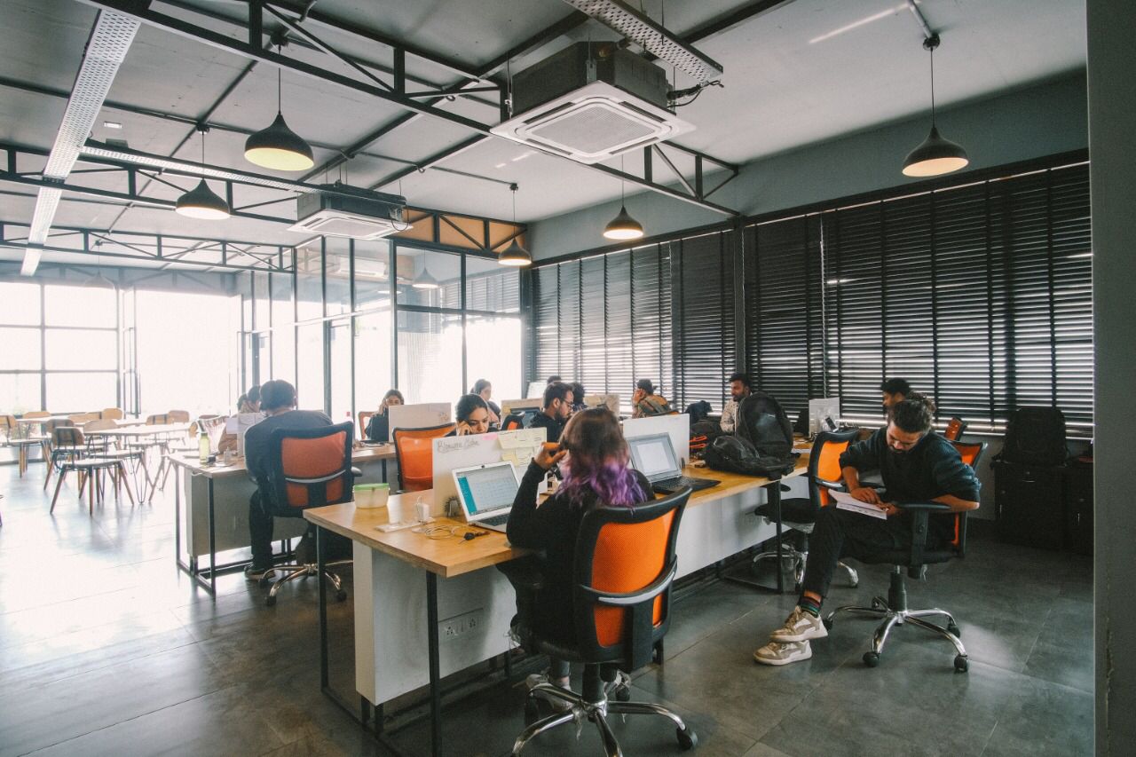 6 Person Coworking Desk