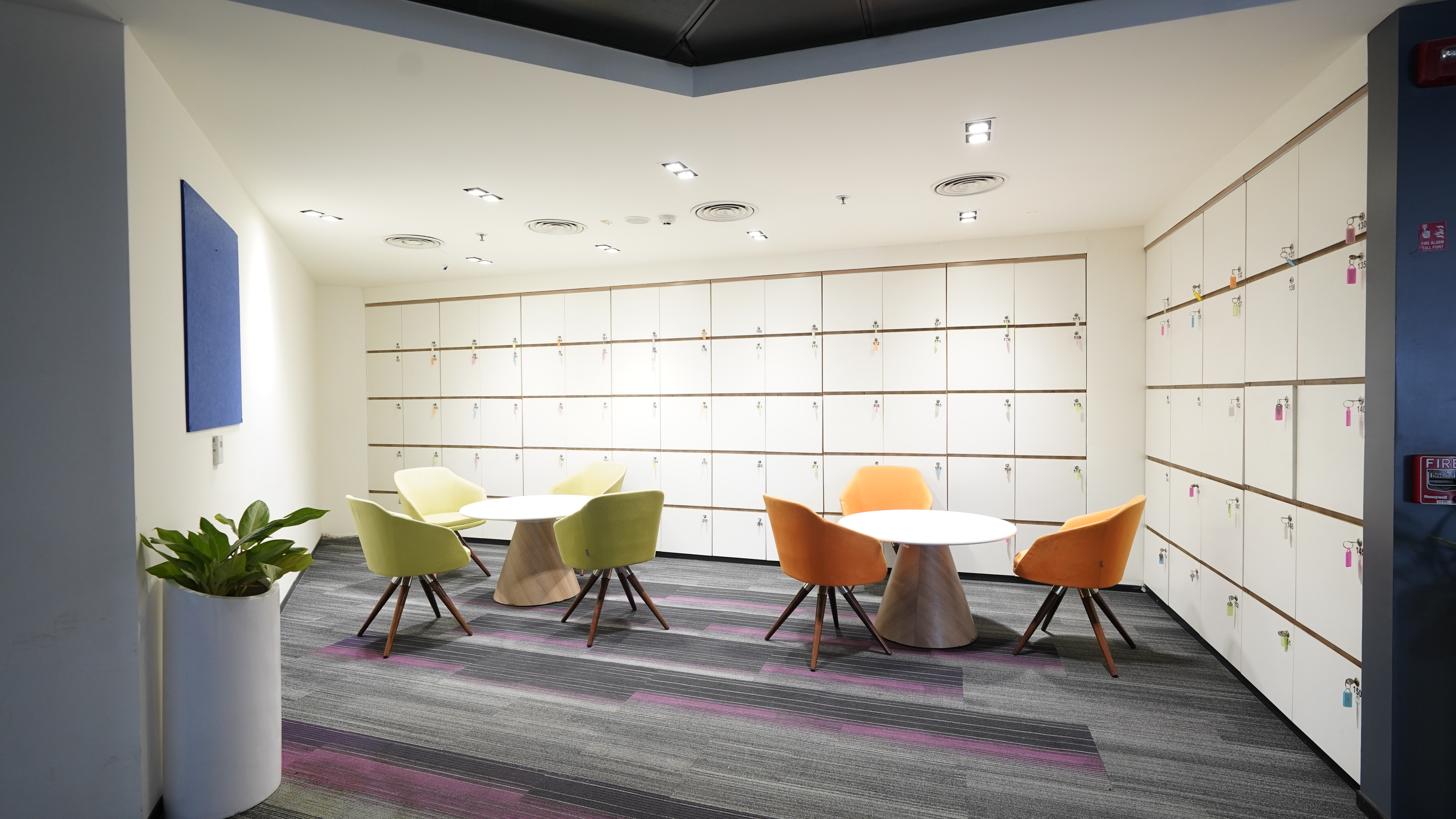 1 Person Coworking Space at Sushant Lok Phase I Sector 43, Gurugram ...