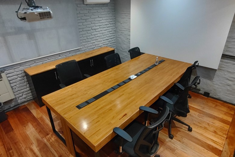 5 Person Private Office