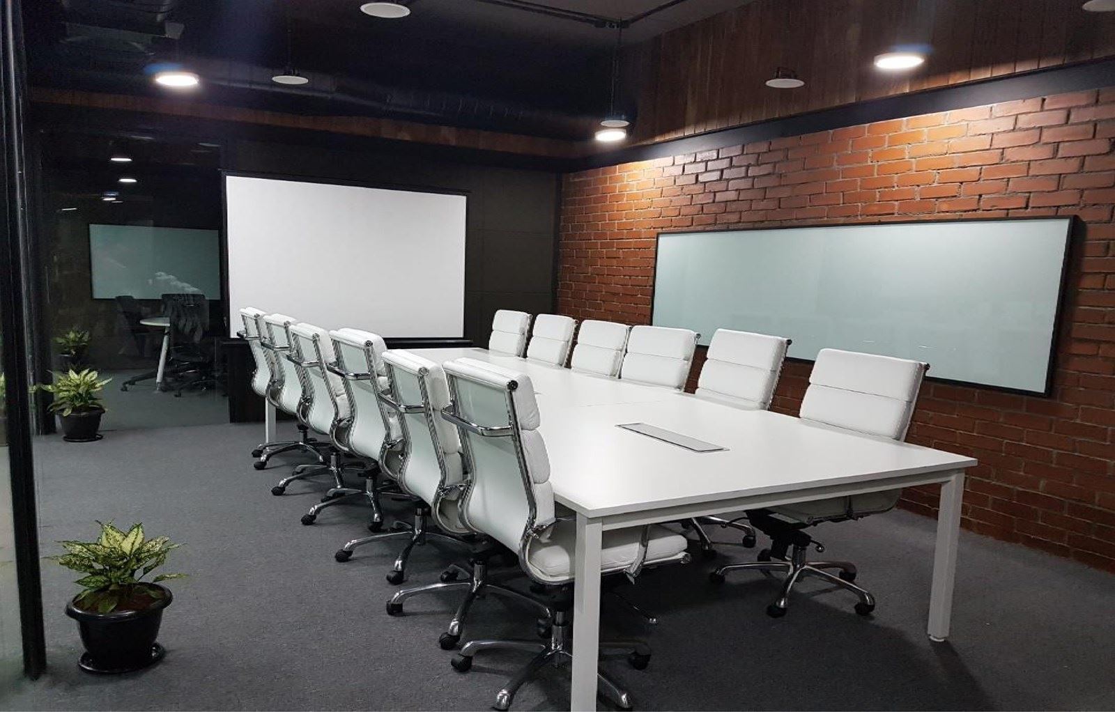 7 Person Coworking Desk