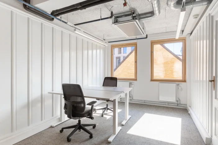 10 Person Private Office