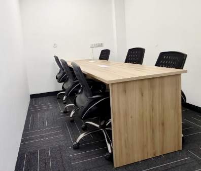 6 Person Coworking Desk
