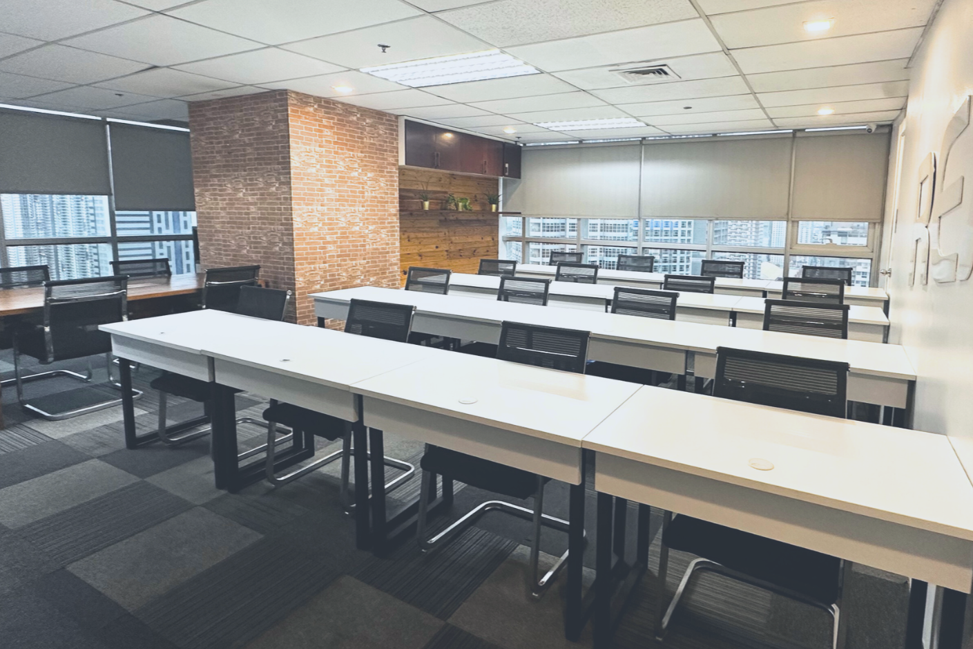 5 Person Coworking Desk