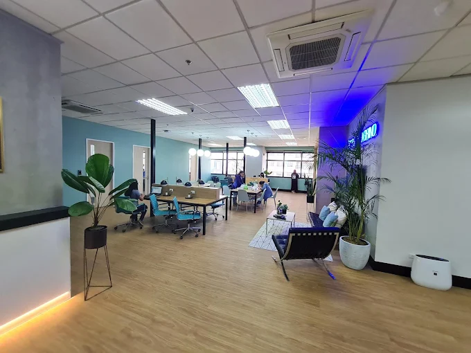 226 Person Private Office