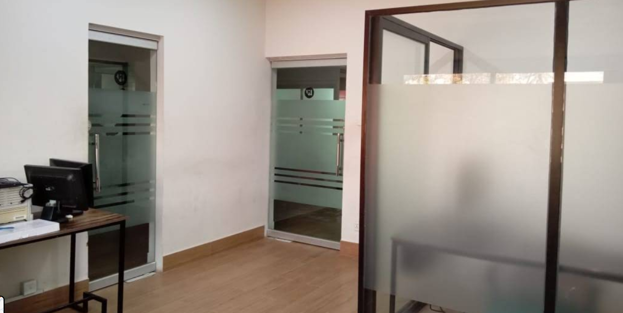 6 Person Coworking Desk