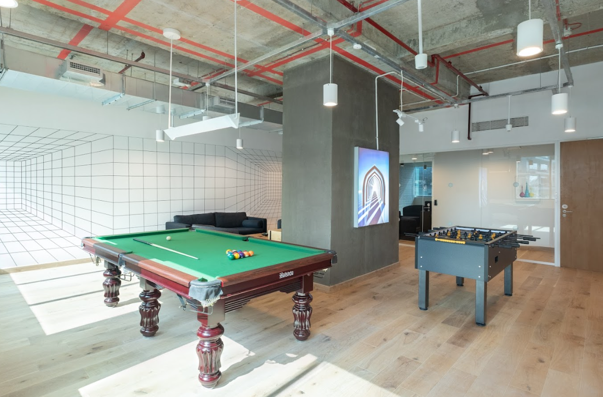 4 Person Coworking Desk