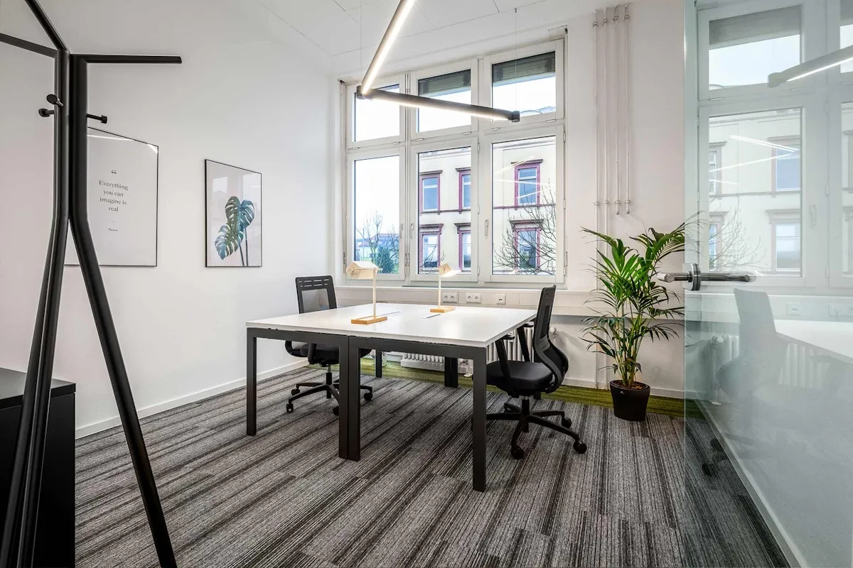 5 Person Coworking Desk