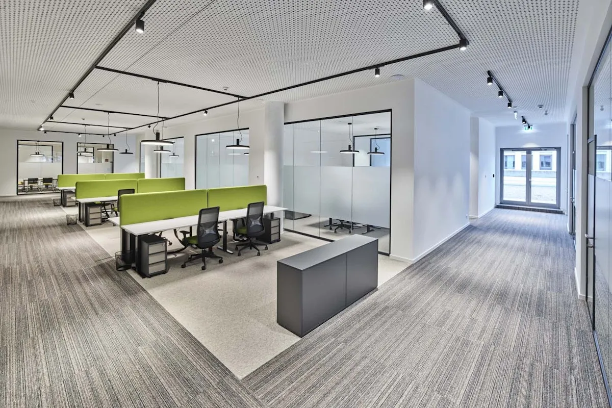 5 Person Coworking Desk