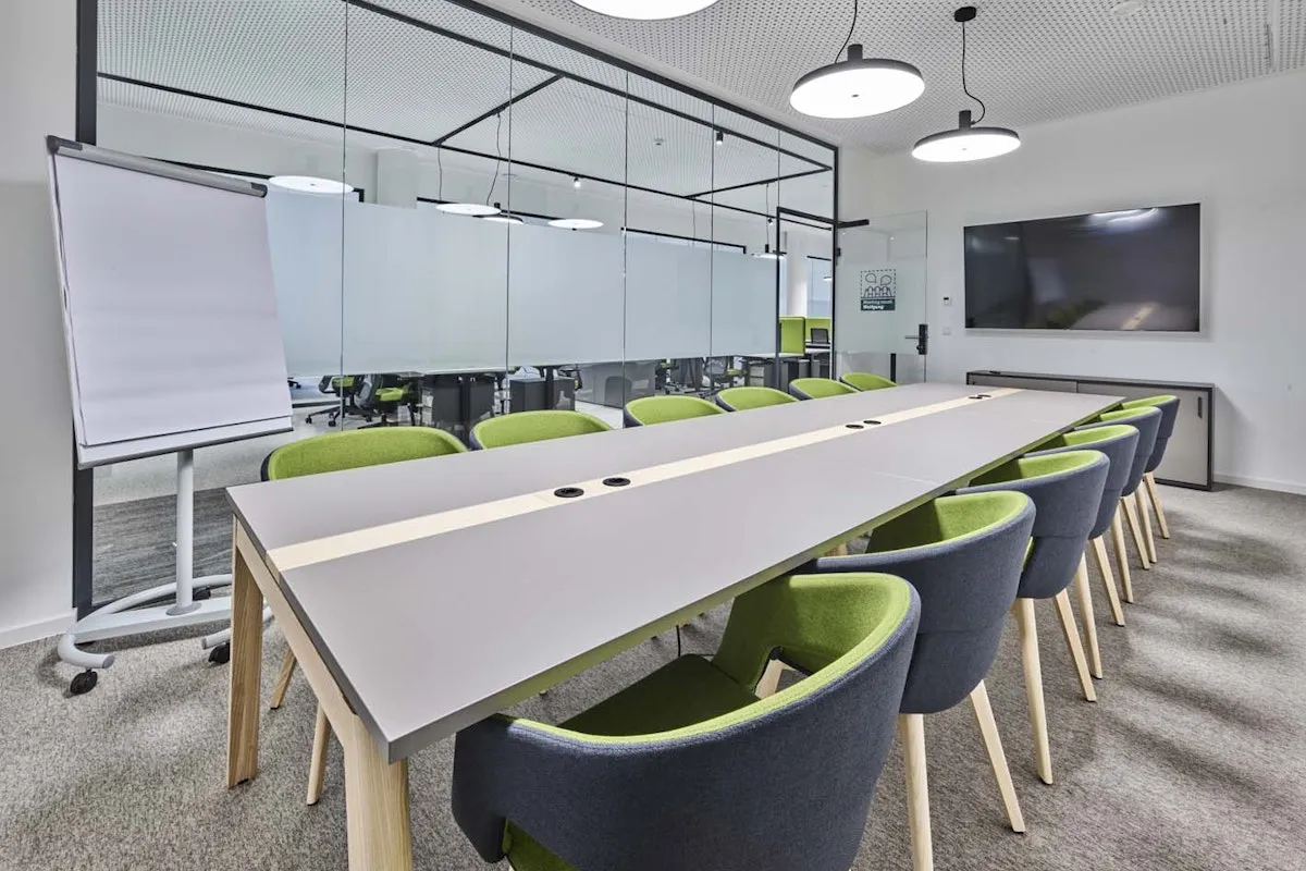 7 Person Coworking Desk